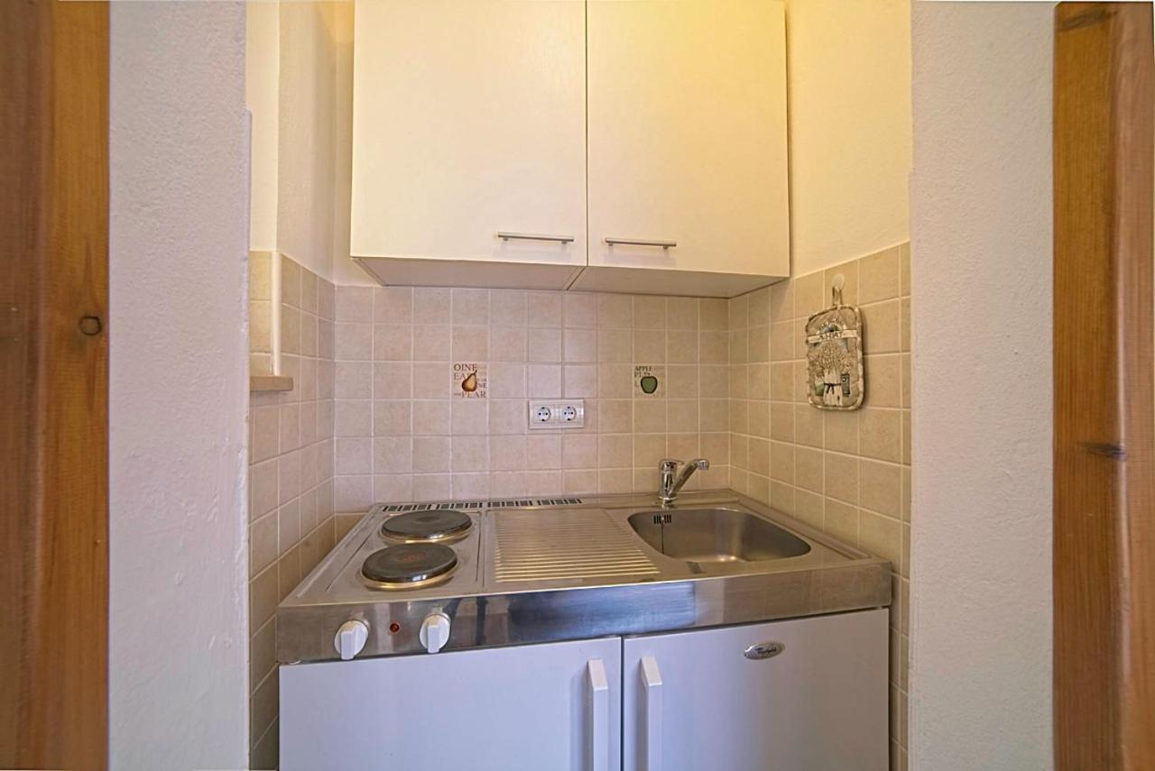 Studio Apartments Peric Rab Kampor Eksteriør billede