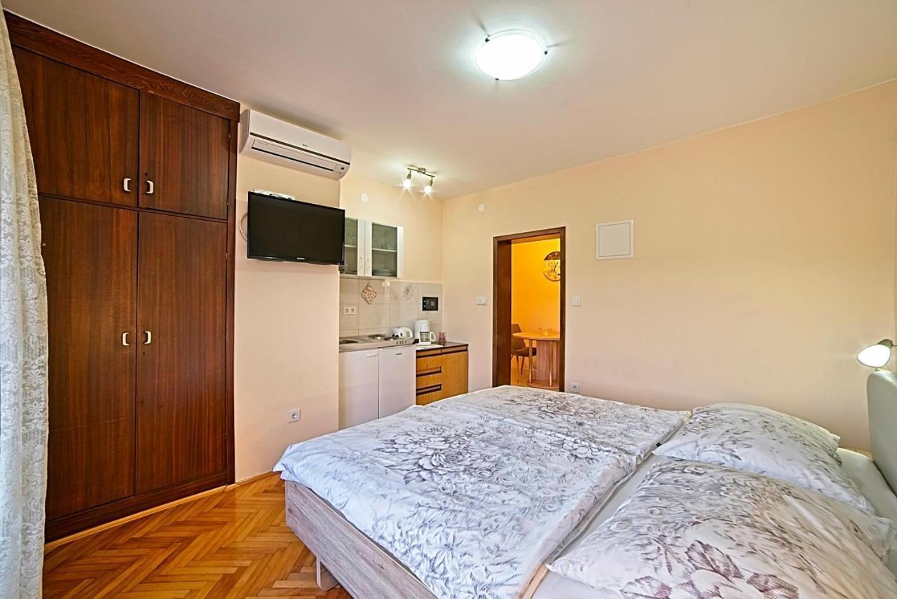 Studio Apartments Peric Rab Kampor Eksteriør billede